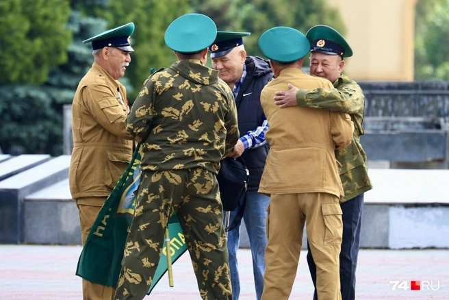 Радость от таких встреч трудно переоценить | Источник: Михаил Шилкин