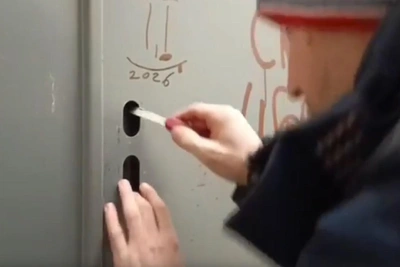 Добровольцы спасли запертых на крыше подростков в Нижнем