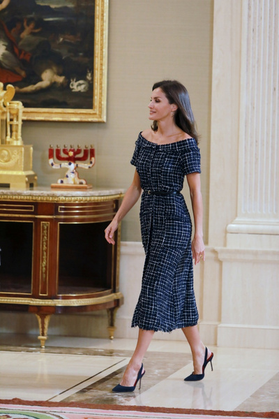 «Королева масс-маркета»: Летиция Испанская вышла в свет в платье Zara за 30 долларов