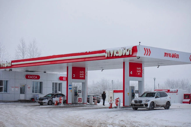 Сравнили стоимость бензина с той, что была в октябре | Источник: Ирина Шарова / 72.RU