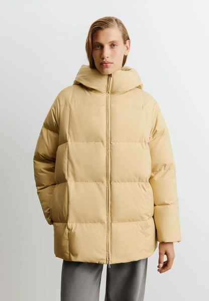 Теплые и стильные: 20 пуховиков от российских дизайнеров