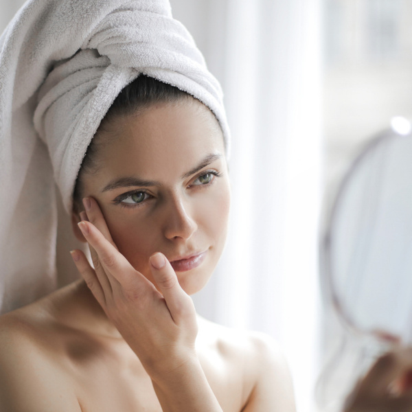 Не только питательная маска: 10 способов использовать масла в уходе за волосами и кожей