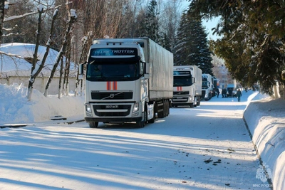 Ситуация крайне сложная: МЧС направило колонну в Белгородскую область
