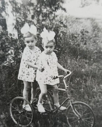Таня и Лена росли в Пашине | Источник: предоставила Татьяна Березина