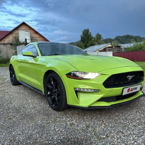 Mustang — еще одна легенда в мире автомобилей | Источник: Drom.ru
