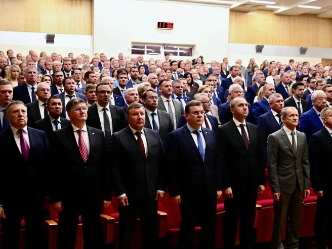 Посмотреть на новый состав парламента пришли и министры свердловского правительства | Источник: Законодательное собрание Свердловской области