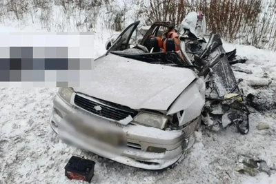 Под Ачинском в лобовом ДТП с фурой погибли двое