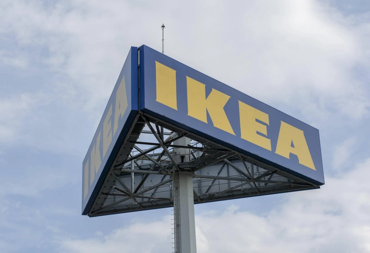 Выносили все: в последний день работы очередь в IKEA растянулась на километры