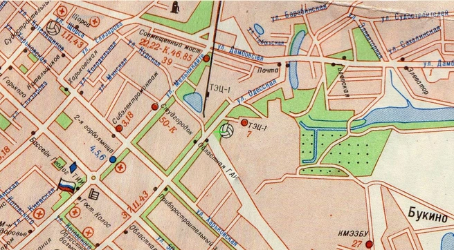 В 1990-м стадион уже был на картах города | Источник: retromap