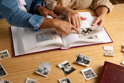 St. Petersburg workshop explores histories in old documents