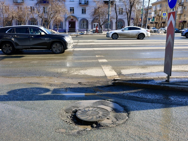 И ещё одна яма. | Источник: Михаил Шилкин