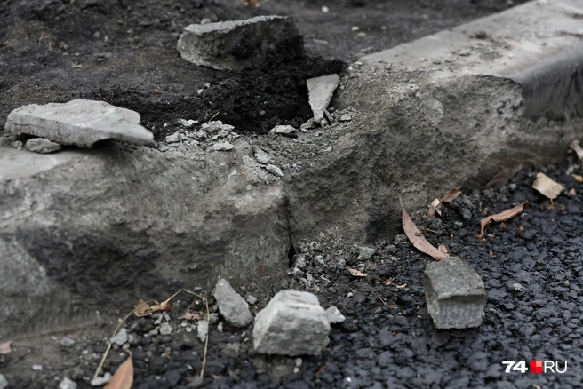 Сколов на бордюрах масса | Источник: Наталья Лапцевич