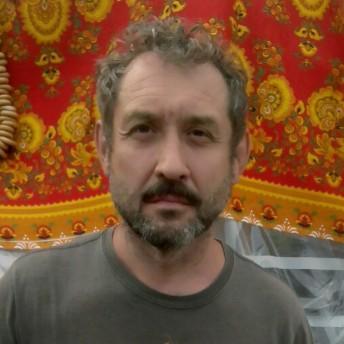 «Не проще с деньгами уехать в Таиланд?»: о чем говорил Сергей Усольцев задолго до своей пропажи с семьей в тайге