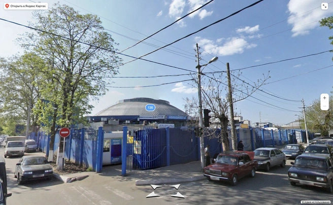 Теперь за рынком красуется огромный ЖК | Источник: Yandex.ru