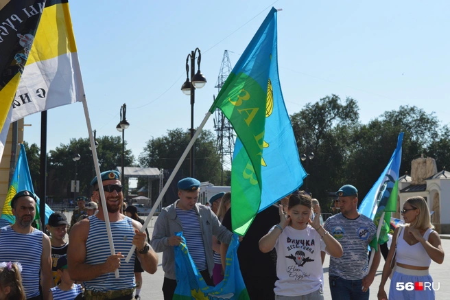 Поддержать военных пришли их родные и близкие | Источник: Анастасия Баринова / 56.RU