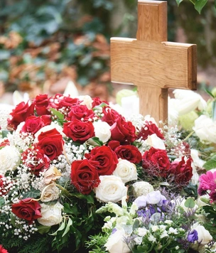 Знаменитости, которые умерли в октябре 2025 года, а вы об этом даже не знаете