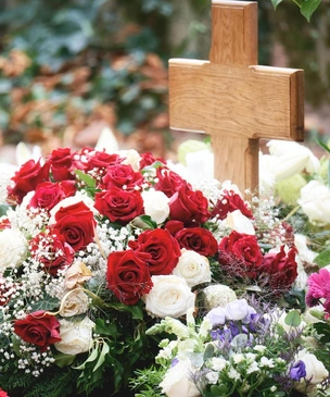 Знаменитости, которые умерли в октябре 2025 года, а вы об этом даже не знаете