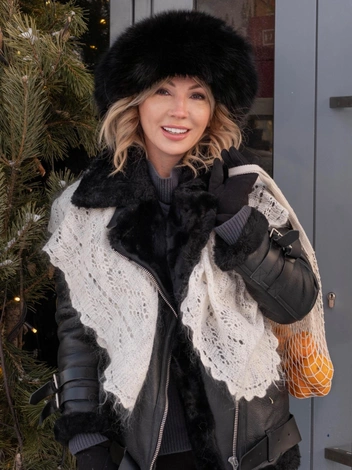 Красавица ведет активный образ и занимается фитнесом | Источник: Светлана Зворыгина / «ВКонтакте»