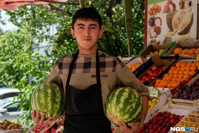 Сейчас провозить растительные продукты в багаже и ручной клади из Таджикистана, Узбекистана и Грузии нельзя | Источник: Александр Ощепков / NGS.RU