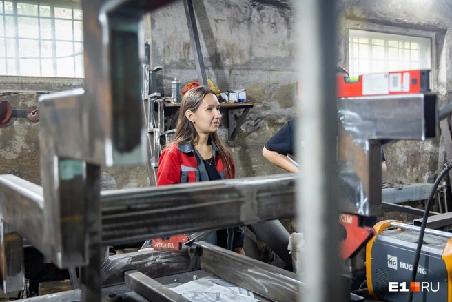 Родители думали, что Катя будет юристом, но ей гораздо комфортнее в рабочих профессиях | Источник: Владислав Лоншаков / E1.RU