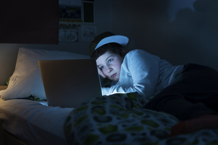 Подростки, которые поздно ложатся спать, чаще страдают ожирением