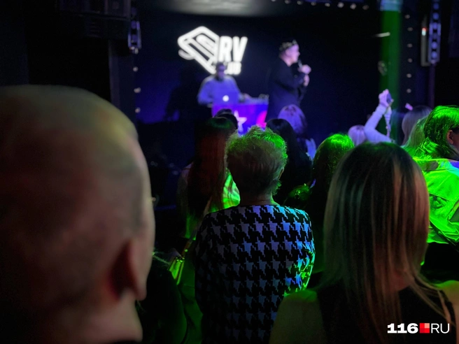 В зале было немало взрослых фанаток Салавата | Источник: Регина Алтынбаева / 116.RU