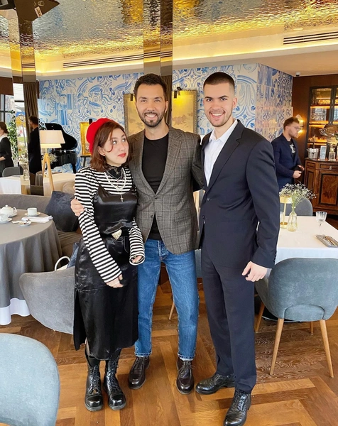 Тимофей с отцом и сестрой | Источник: Соцсети