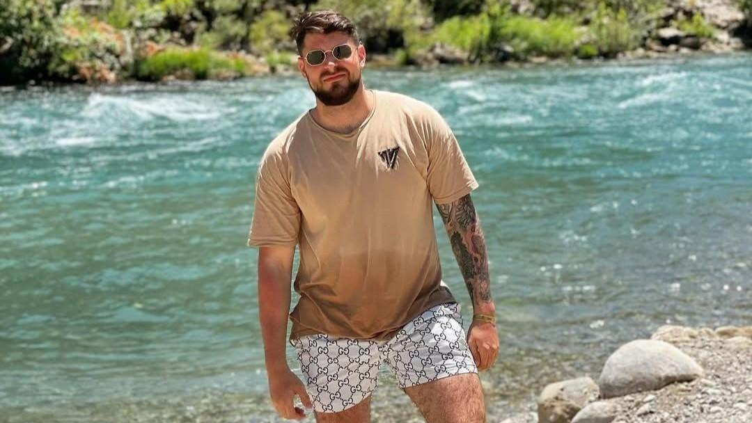 «Должен был всплыть на второй-третий день»: водолаз о шансах найти российского пловца, пропавшего при заплыве через Босфор