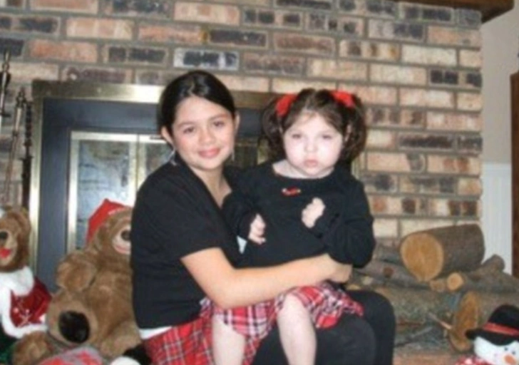 Ей удалось дожить до 20 лет: как сейчас живет девочка, которая появилась на свет без мозг, Шон Симпсон, Лорен Симпсон, Алекс Симпсон | Источник: Daily Mail