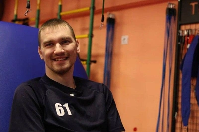 Парализованный хоккеист мечтает работать в КХЛ