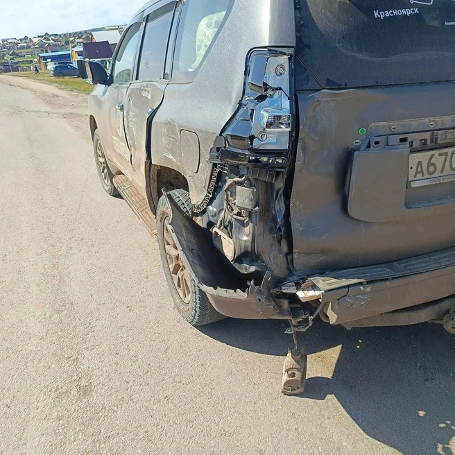 Поврежденный Toyota Land Cruiser | Источник: Госавтоинспекция Иркутской области