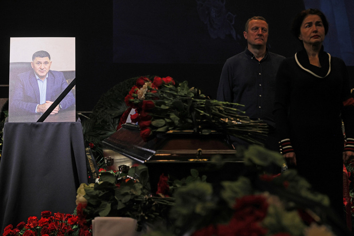 В Ярославле простились с Пускепалисом: клятва коллеги у закрытого гроба и черная горечь вдовы