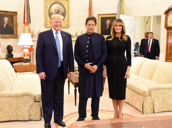 В Сети обсуждают «влюбленность» Мелании Трамп в премьер-министра Пакистана