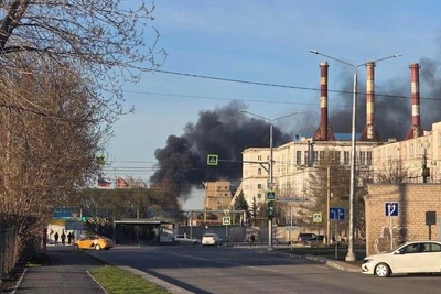 Черный дым поднялся над промзоной Челябинска