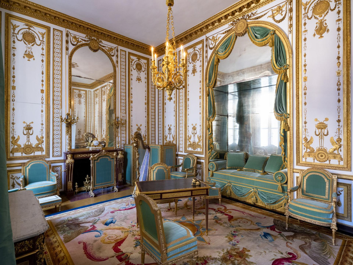 В Версале открылись после реставрации личные покои Марии-Антуанетты