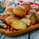 Картофель в духовке: 5 быстрых и вкусных рецептов