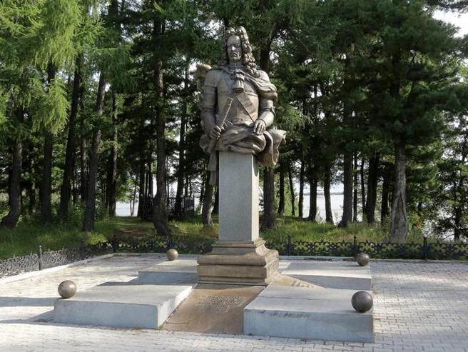 Памятник Александру Меншикову был установлен в Березове в 1993 году. | Источник: администрация Березово
