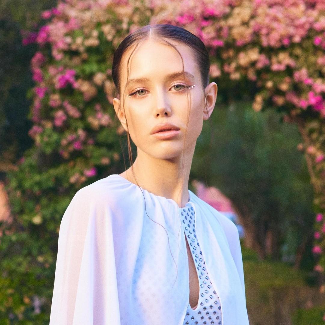 Аврора Киба рассекретила 40-летнего мужчину, у которого сидела на шее после расставания с Григорием Лепсом