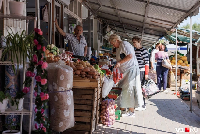 Продавцы пока не намерены уходить | Источник: Алексей Волхонский / V1.RU