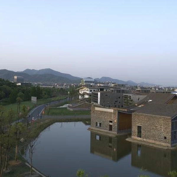 Объявлены кураторы Венецианской архитектурной биеннале 2027&nbsp;&mdash; Ван Шу и Лу Вэньюй