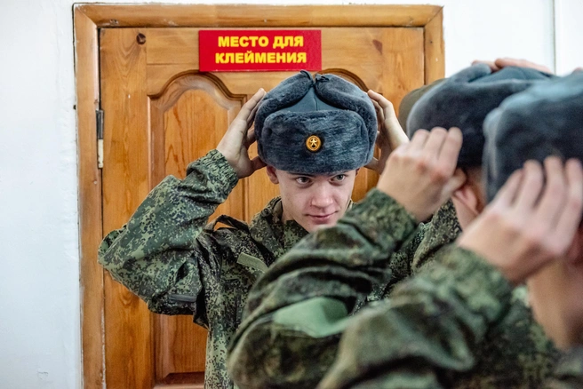 Олег Требунских выполнял гособоронзаказы на пошив головных уборов | Источник: Олег Фёдоров / CHITA.RU