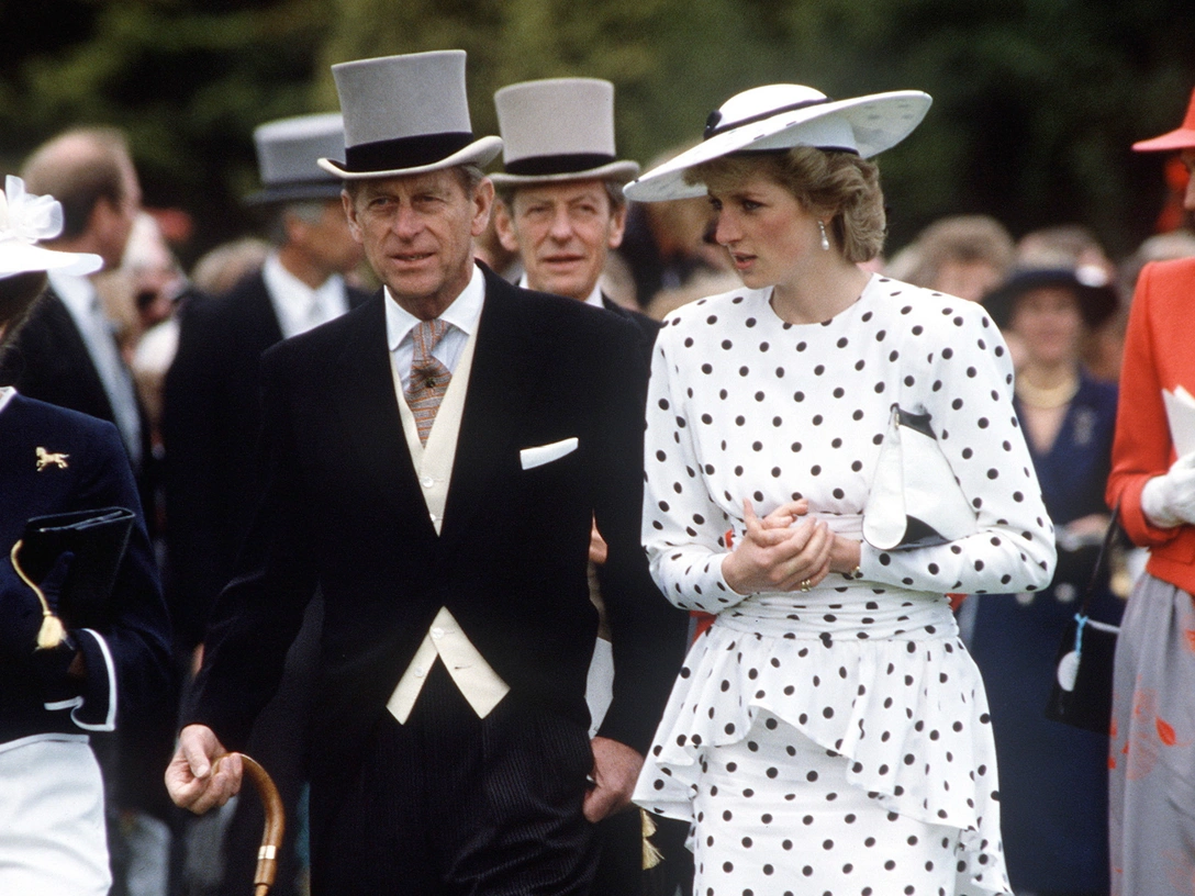 Принц Филипп и принцесса Диана на дебри в Эпсоме, 4 июня 1986 | marieclaire.ru