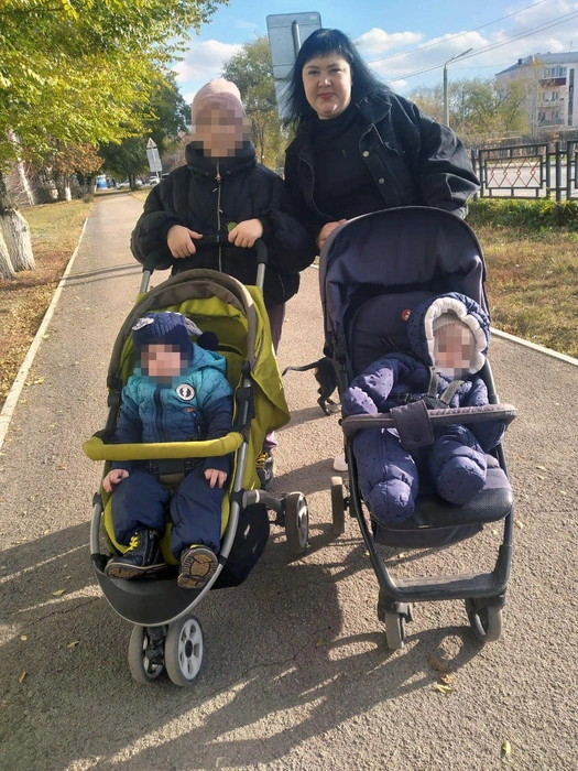 Младшие дети в приюте, а старшие дочери у бабушки | Источник: Личная страница Екатерины Щ. в соцсетях