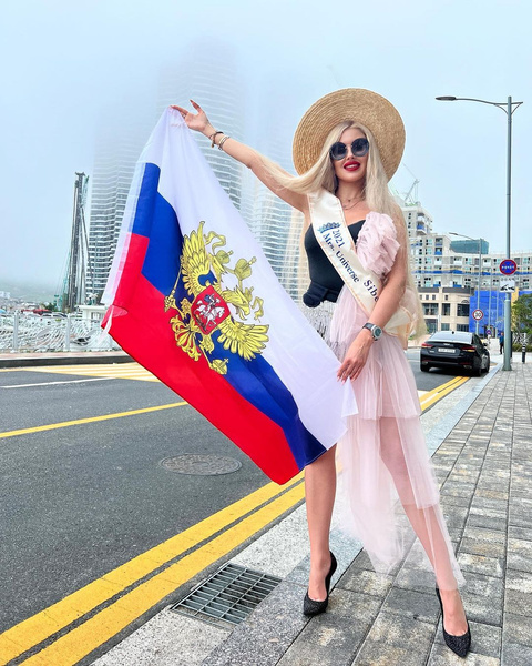Участница «Миссис Вселенная», пожаловавшаяся на украинок, рассказала про отношения с красавицами из других стран