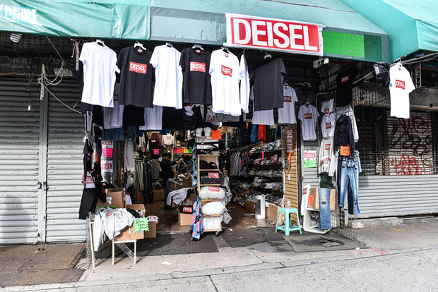 Фото №1 - Мода на фейк: Diesel открыли собственный магазин подделок