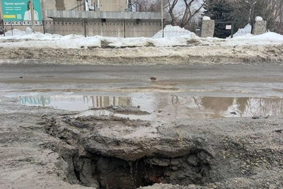 Яма на Римского-Корсакова: причина и дата восстановления