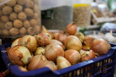 В Екатеринбурге продают луковую шелуху к Пасхе