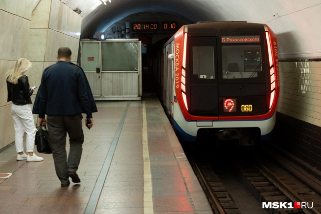 На Сокольнической линии московского метро задерживаются поезда | Источник: Дмитрий Толстошеев / MSK1.RU