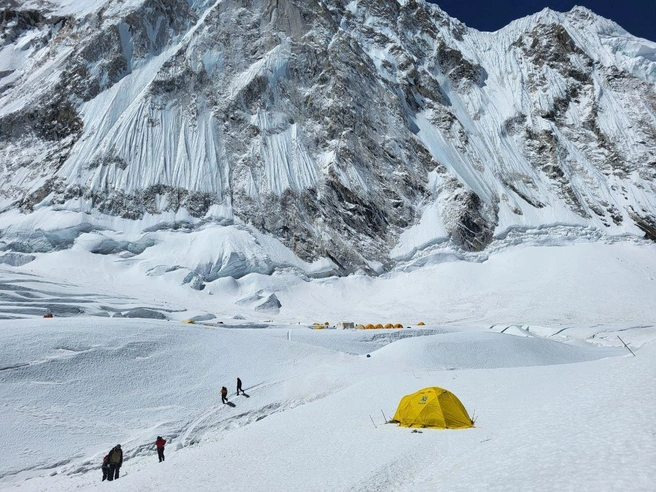 Первый лагерь | Источник: Belkin online Everest 2022 / Telegram