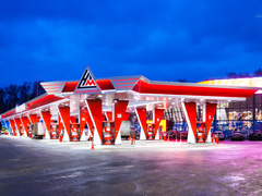 Компания «Нефтьмагистраль» открыла самый большой автозаправочный комплекс в России